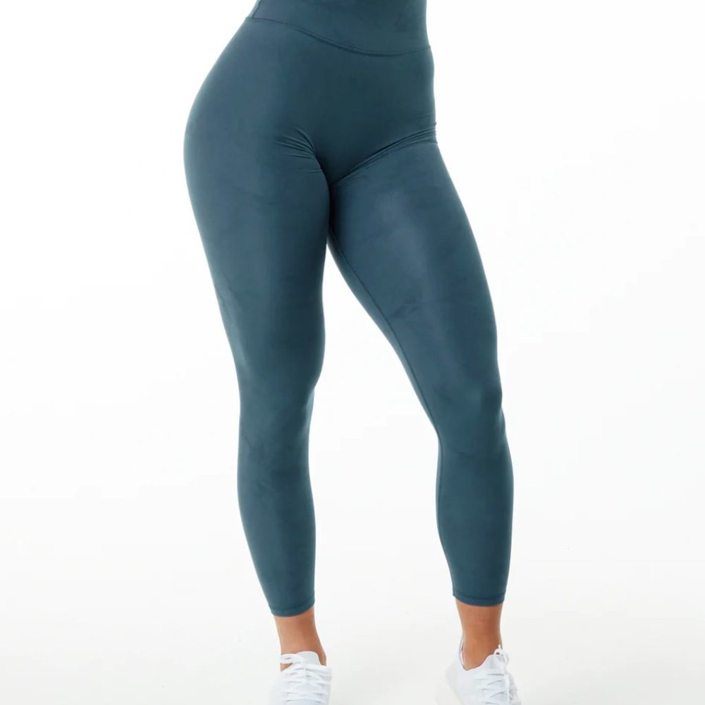 ALPHALETE ALPHALUX WONDER LEGGING 27" - Whale Blue